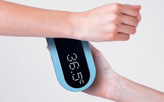 这种最小的接触式热扫描仪使你可以更好地体验温度检查!